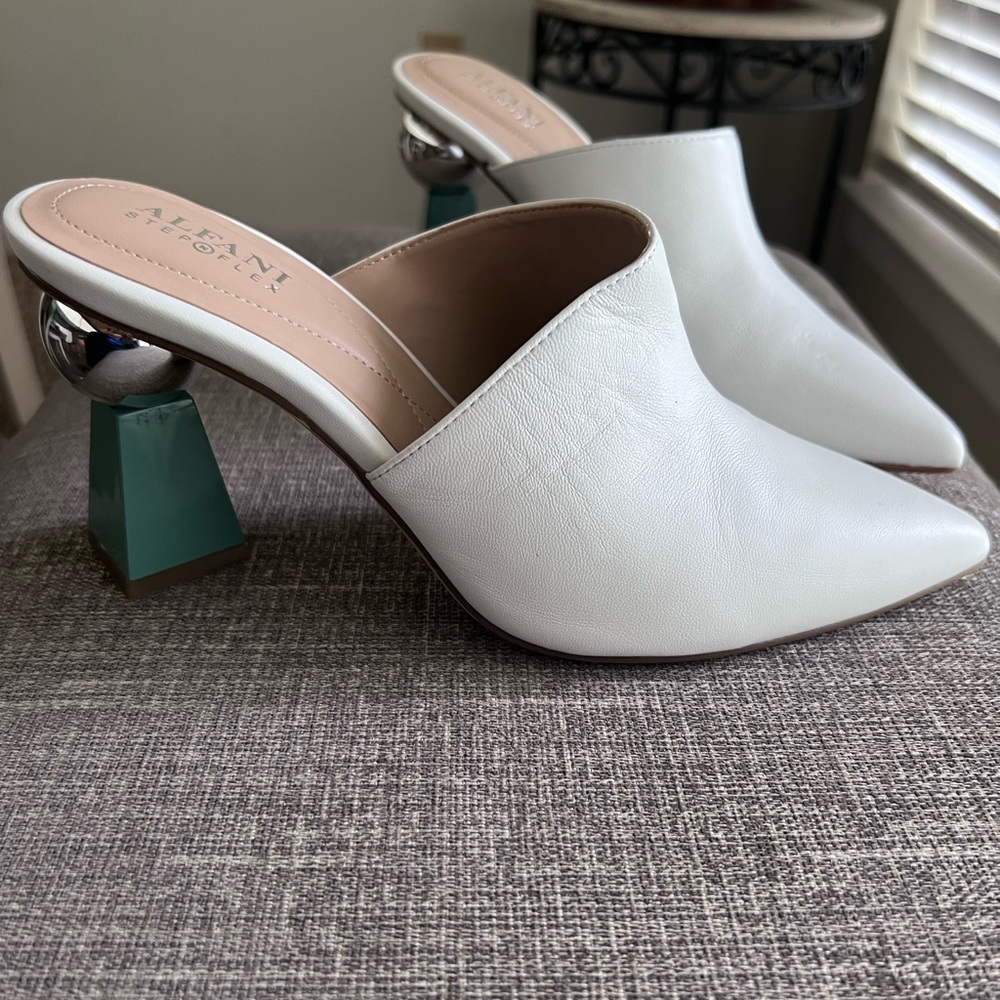 Pointed Mules